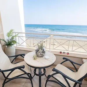  Apartament Quattro Beachfront Sea View Ap 4